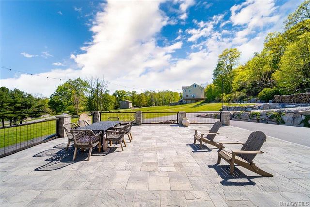 9 Susan Court, Tuxedo Park, NY 10987