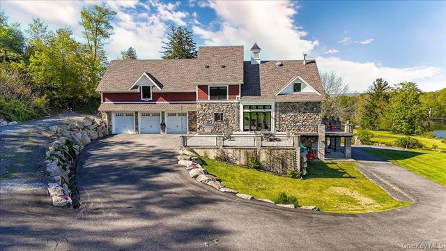 9 Susan Court, Tuxedo Park, NY 10987