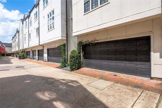 9674 Knight Road, Houston, TX 77045