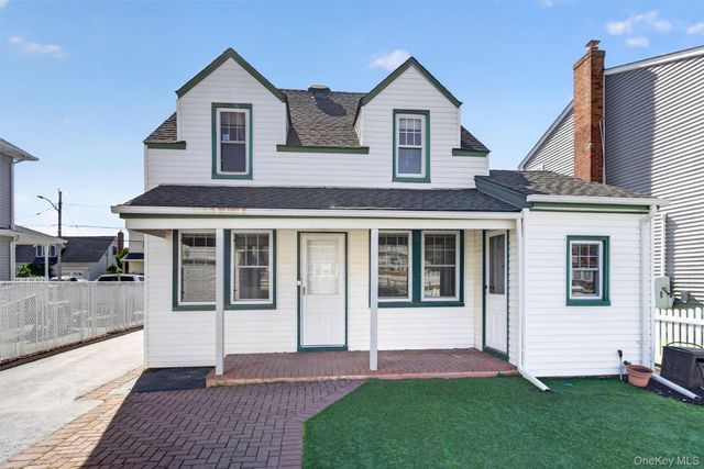 69 Forest Avenue, Massapequa, NY 11758
