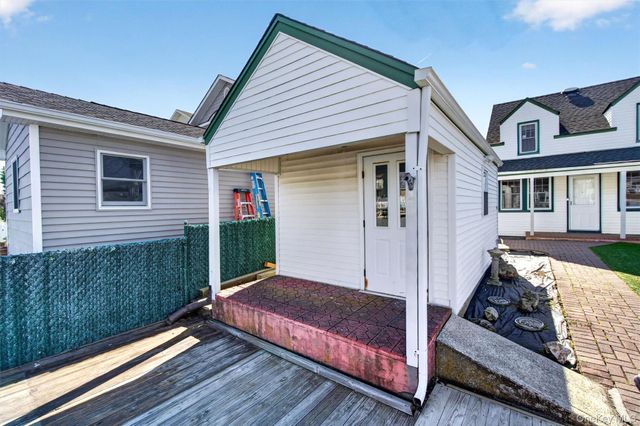 69 Forest Avenue, Massapequa, NY 11758
