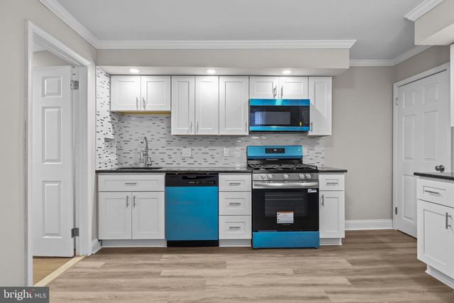 702 CORSON ST, Bristol, PA 19007