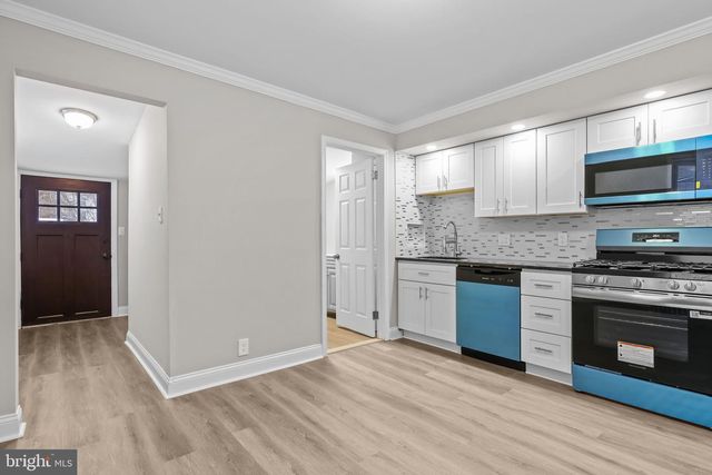 702 CORSON ST, Bristol, PA 19007