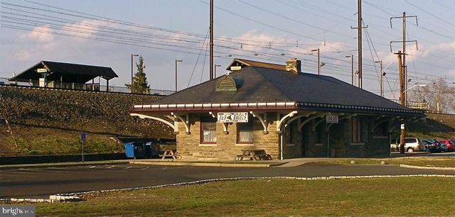 702 CORSON ST, Bristol, PA 19007