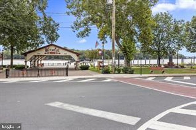 702 CORSON ST, Bristol, PA 19007