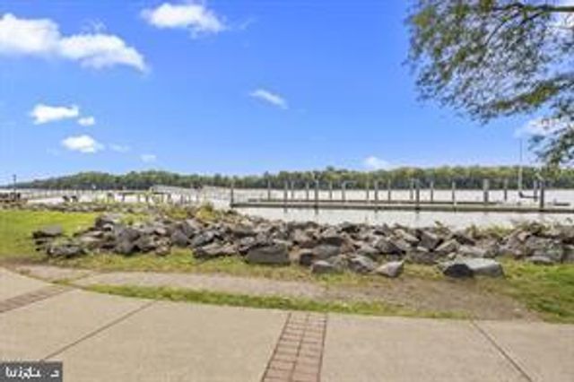 702 CORSON ST, Bristol, PA 19007