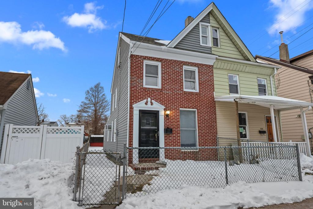 702 CORSON ST, Bristol, PA 19007