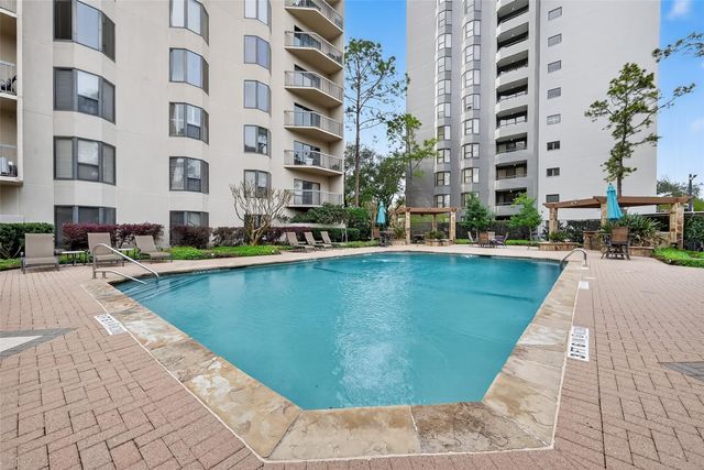 661 Bering Drive 409, Houston, TX 77057