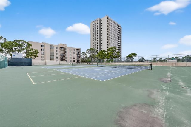 661 Bering Drive 409, Houston, TX 77057