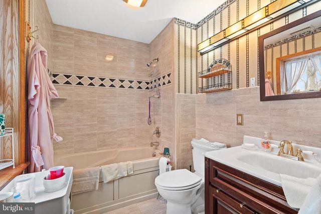 164 TRENTON RD, Langhorne, PA 19047