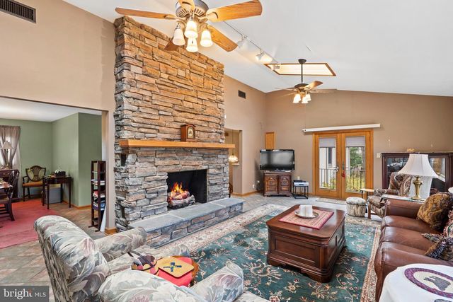 164 TRENTON RD, Langhorne, PA 19047