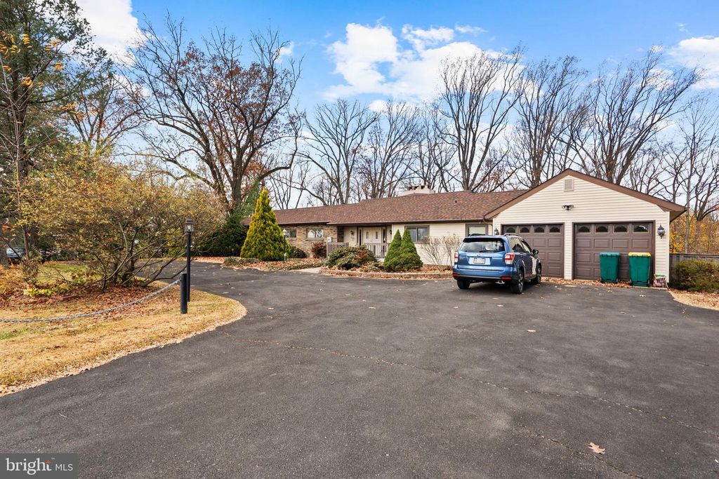 164 TRENTON RD, Langhorne, PA 19047