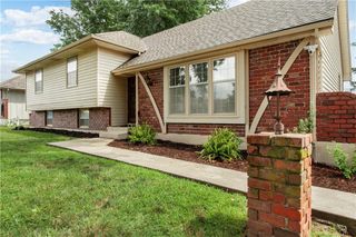 1004 SW Twilight Lane, Blue Springs, MO 64015