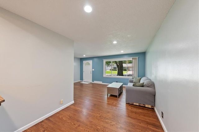 606 67th Place, Kansas City, MO 64118
