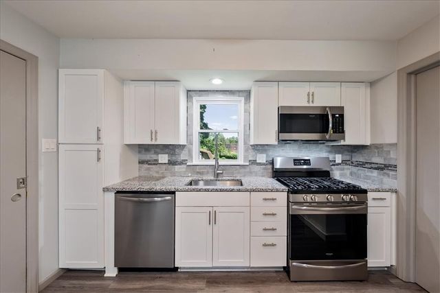 606 67th Place, Kansas City, MO 64118