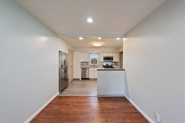 606 67th Place, Kansas City, MO 64118