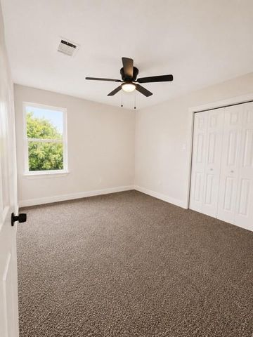 11514 Courtshire Road B, Houston, TX 77076
