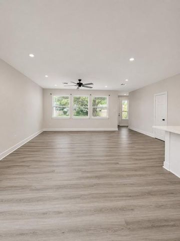 11514 Courtshire Road B, Houston, TX 77076