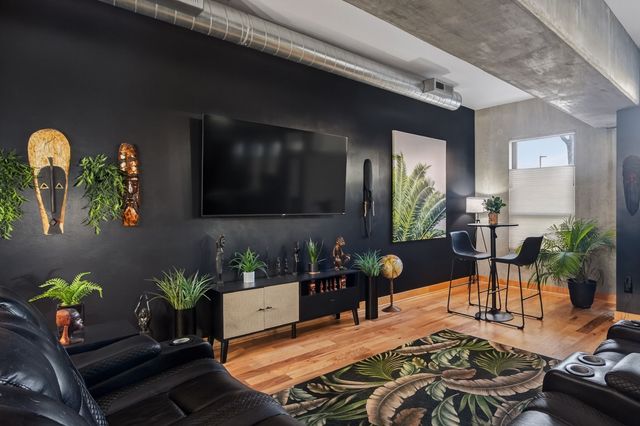 119 4th Street 103, Des Moines, IA 50309