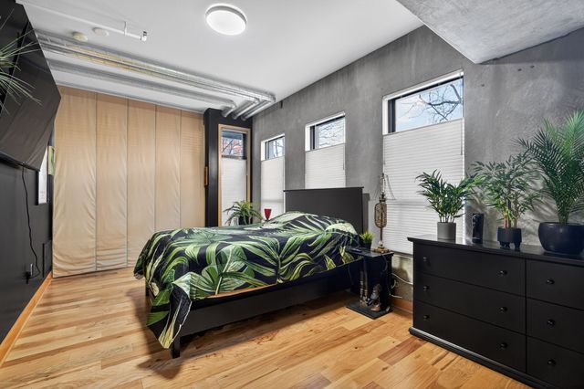 119 4th Street 103, Des Moines, IA 50309