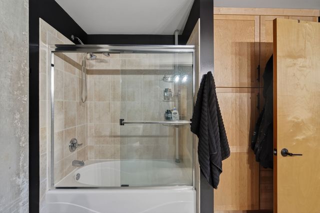 119 4th Street 103, Des Moines, IA 50309