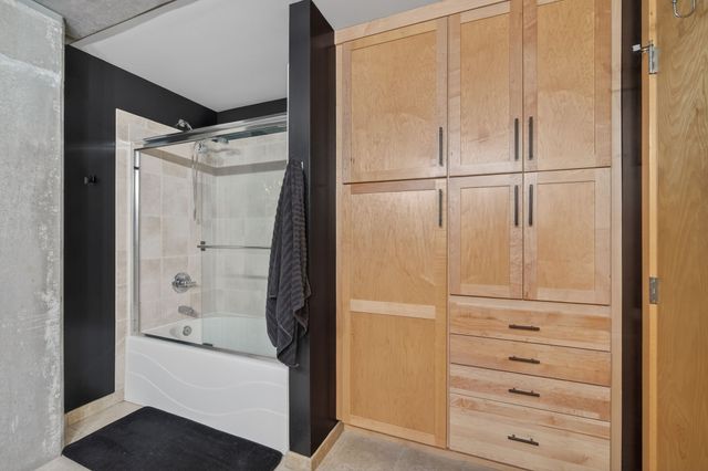 119 4th Street 103, Des Moines, IA 50309