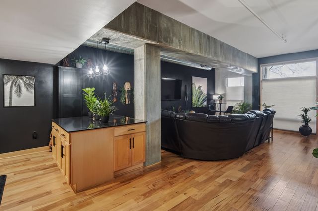 119 4th Street 103, Des Moines, IA 50309