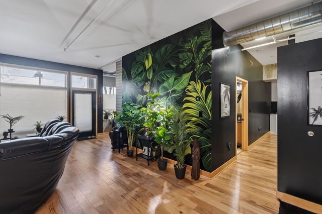 119 4th Street 103, Des Moines, IA 50309