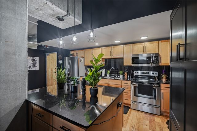 119 4th Street 103, Des Moines, IA 50309