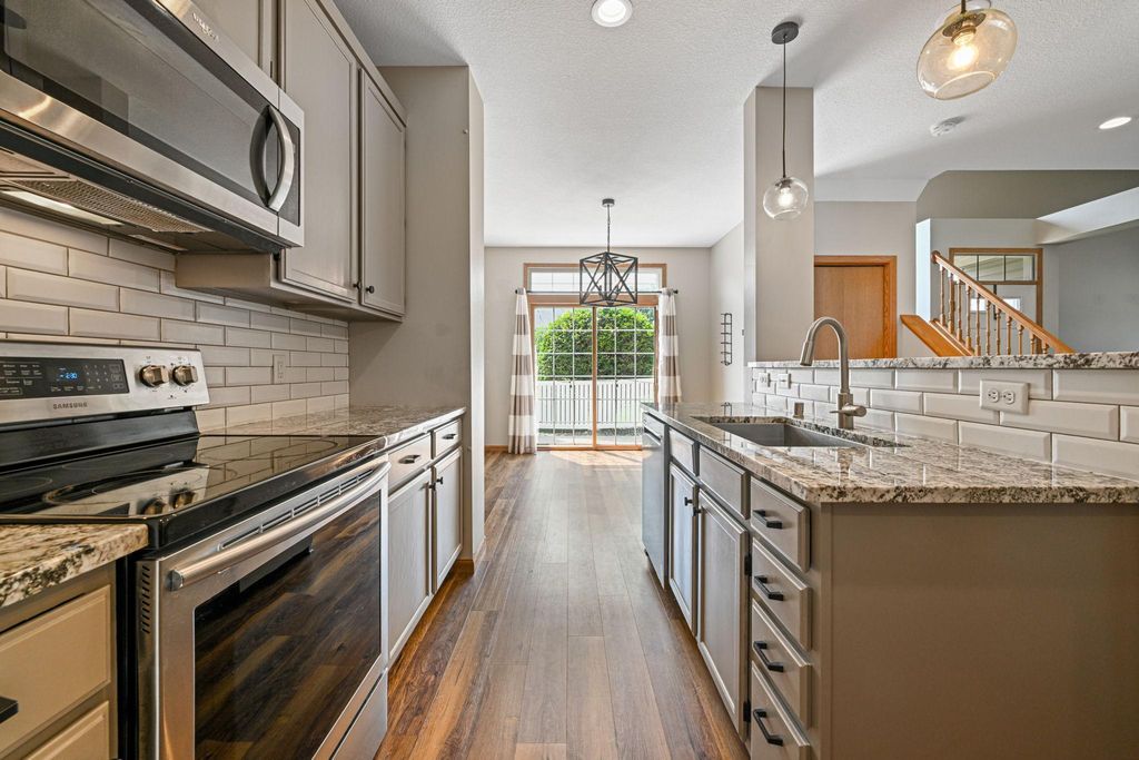 15656 Gateway Path 187, Apple Valley, MN 55124