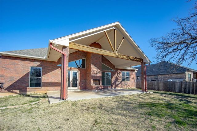 12596 Bridlewood Lane, Blanchard, OK 73010