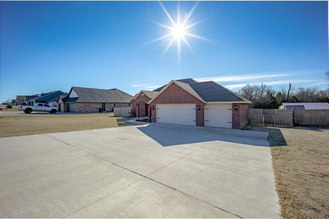 12596 Bridlewood Lane, Blanchard, OK 73010