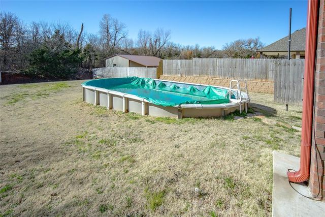 12596 Bridlewood Lane, Blanchard, OK 73010