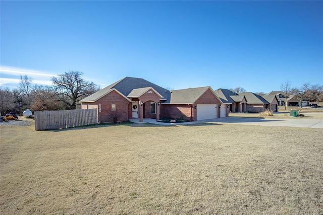 12596 Bridlewood Lane, Blanchard, OK 73010