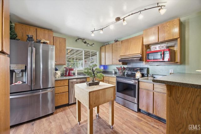 1623 Lisle Street, Bakersfield, CA 93308