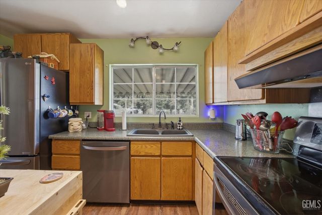 1623 Lisle Street, Bakersfield, CA 93308