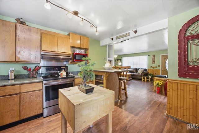 1623 Lisle Street, Bakersfield, CA 93308