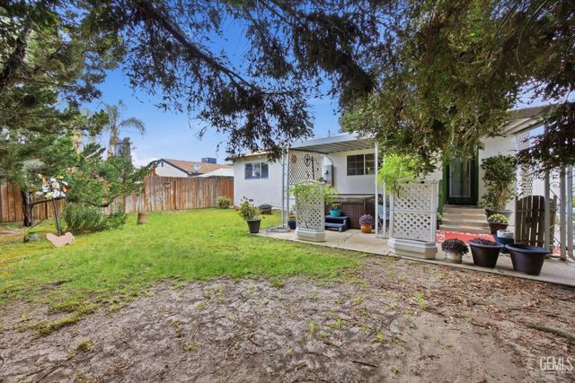 1623 Lisle Street, Bakersfield, CA 93308