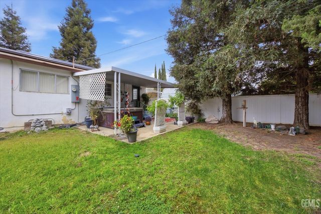 1623 Lisle Street, Bakersfield, CA 93308
