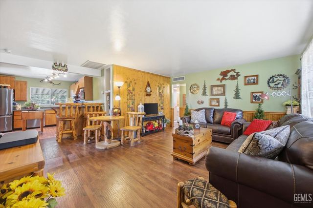 1623 Lisle Street, Bakersfield, CA 93308