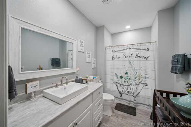 17105 E 4th Street, Claremore, OK 74017