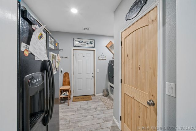17105 E 4th Street, Claremore, OK 74017