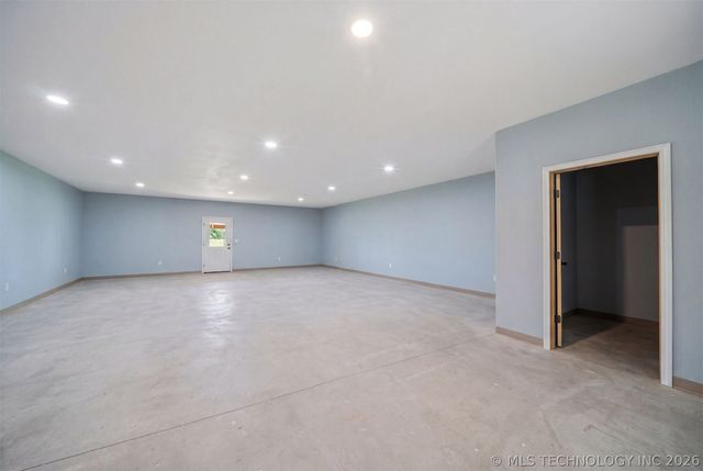 17105 E 4th Street, Claremore, OK 74017
