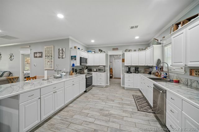 17105 E 4th Street, Claremore, OK 74017