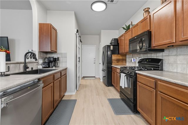 381 Bloomsbury Drive, Kyle, TX 78640