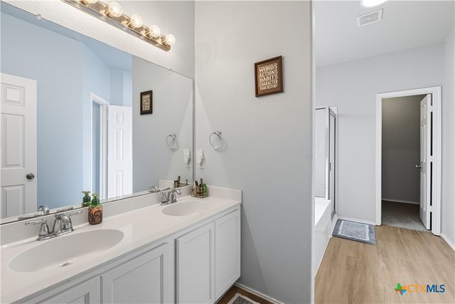 381 Bloomsbury Drive, Kyle, TX 78640