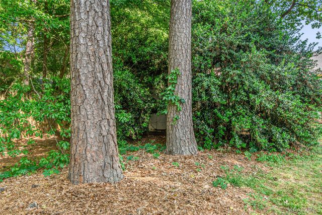 55 Honeysuckle Court, Wetumpka, AL 36093
