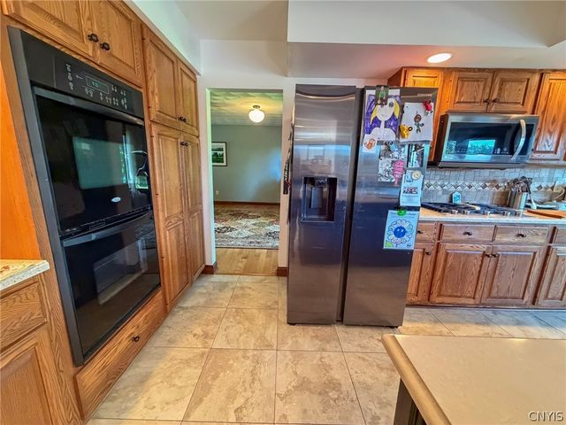 6125 Oakridge Road, Owasco, NY 13021