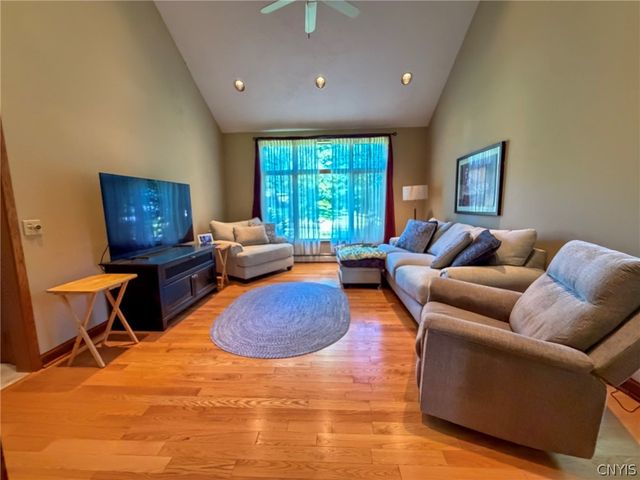 6125 Oakridge Road, Owasco, NY 13021
