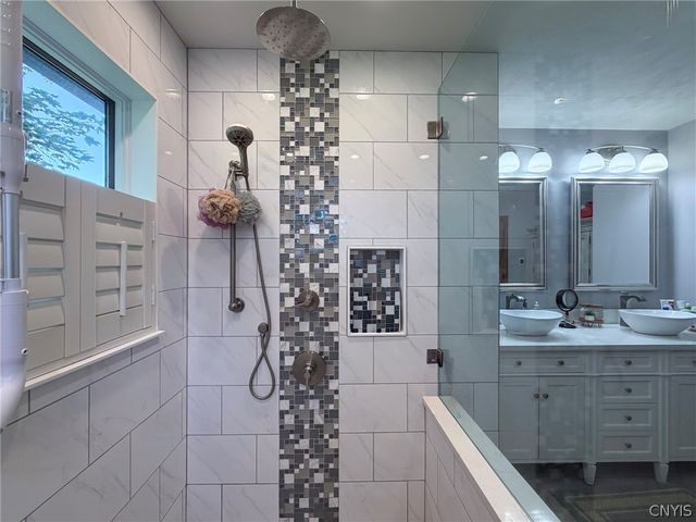 6125 Oakridge Road, Owasco, NY 13021